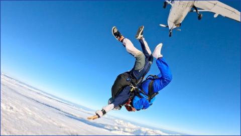 Louise freefalling from 13,000 feet!